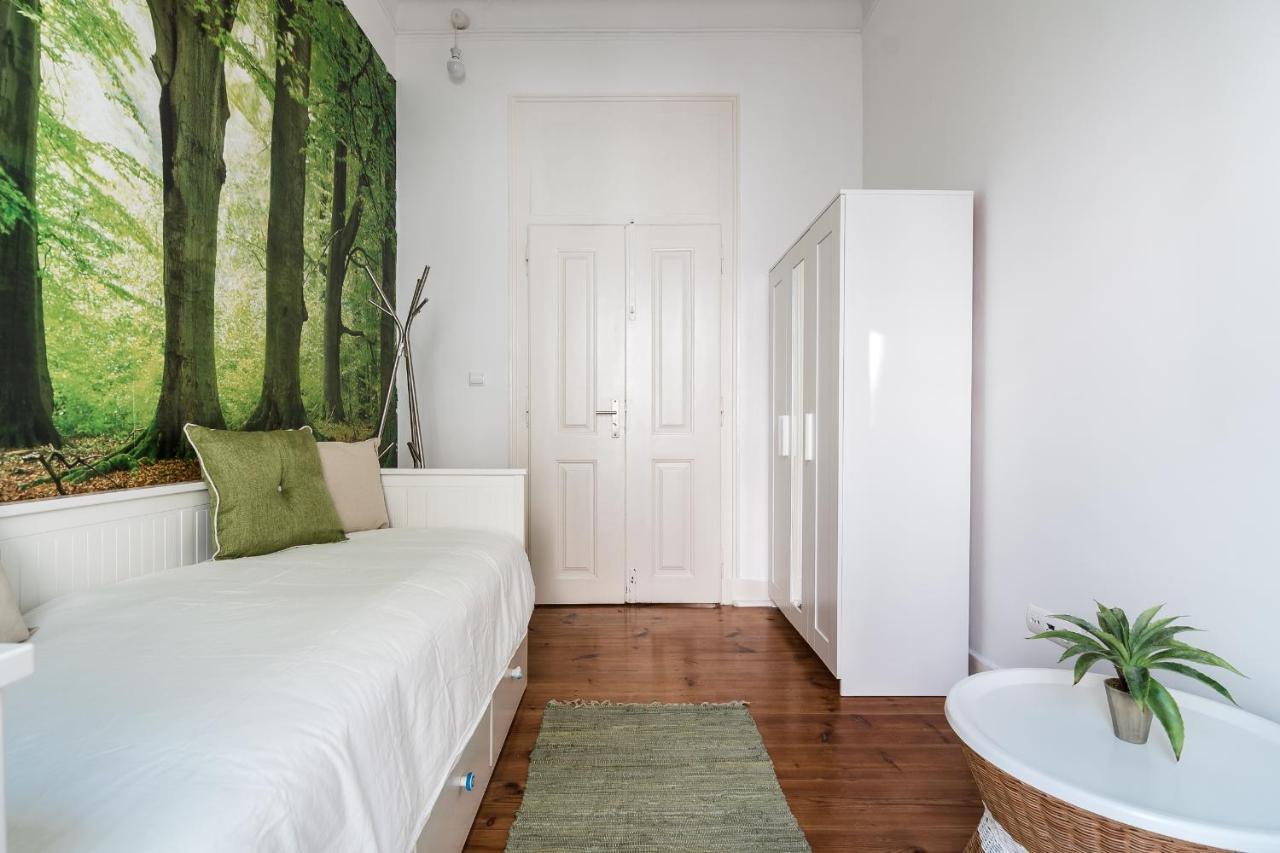 Elegant 3 Bedroom Flat With View In Principe Real Lisbon Bagian luar foto
