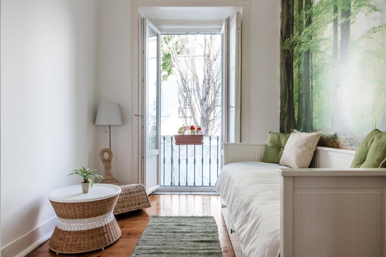 Elegant 3 Bedroom Flat With View In Principe Real Lisbon Bagian luar foto
