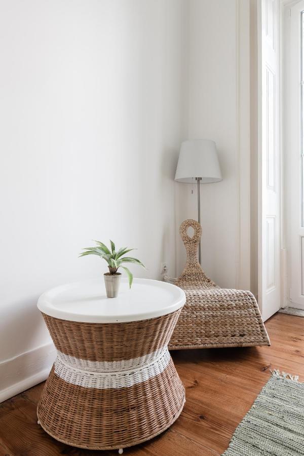 Elegant 3 Bedroom Flat With View In Principe Real Lisbon Bagian luar foto