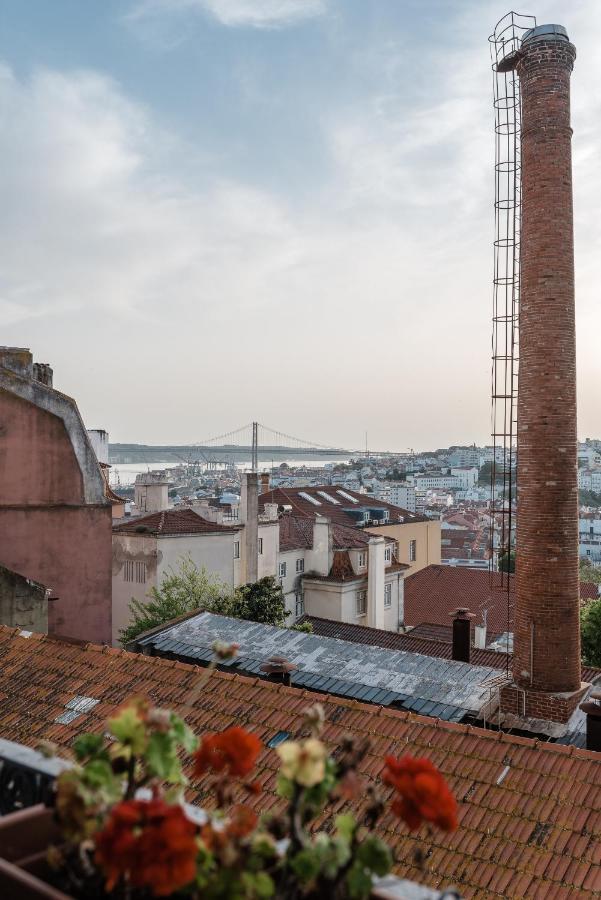 Elegant 3 Bedroom Flat With View In Principe Real Lisbon Bagian luar foto