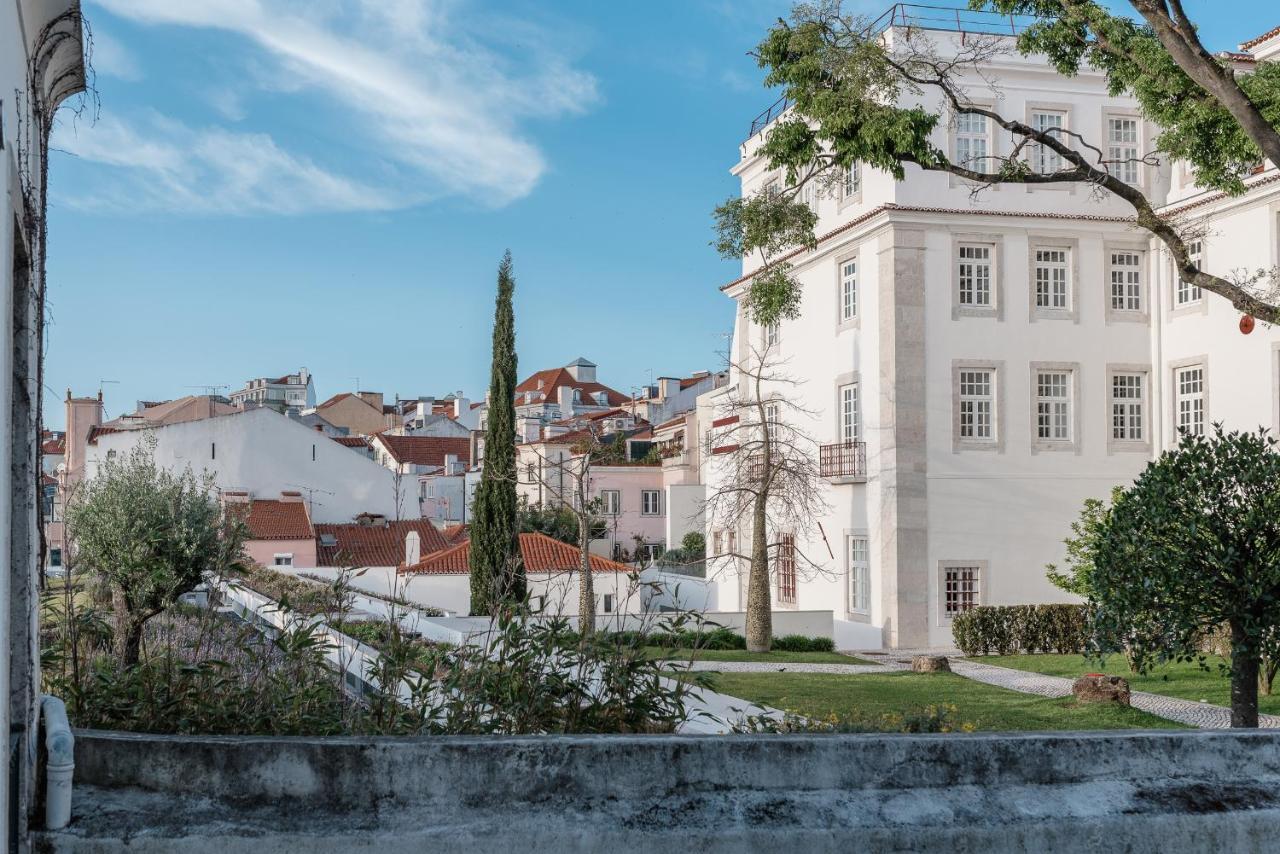 Elegant 3 Bedroom Flat With View In Principe Real Lisbon Bagian luar foto