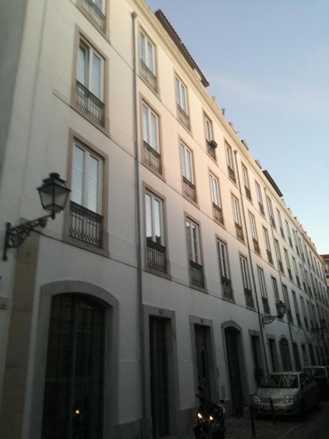 Elegant 3 Bedroom Flat With View In Principe Real Lisbon Bagian luar foto