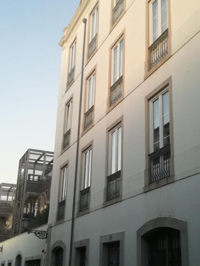 Elegant 3 Bedroom Flat With View In Principe Real Lisbon Bagian luar foto